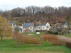 VILLAINES LES ROCHERS